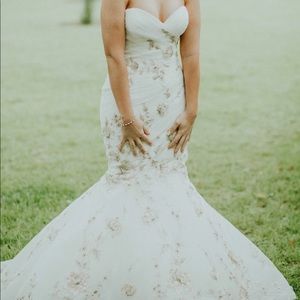 Enzoani Wedding Gown (discontinued)